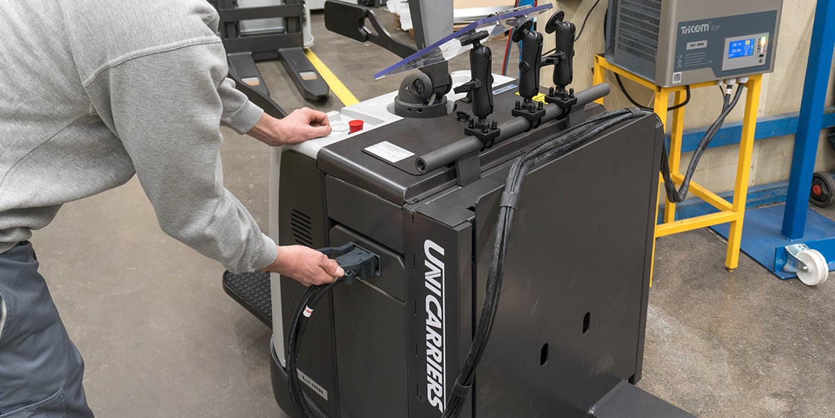 How Can You Save Time On Forklift Battery Maintenance