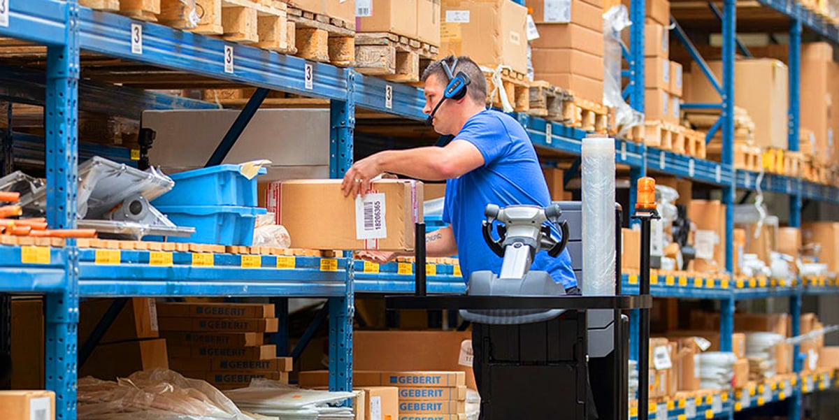 Warehouse Cherry Picker